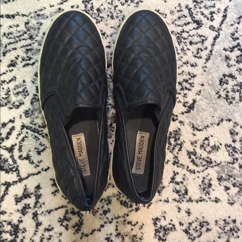 Steve Madden Ecentrcq black slip on shoes leather